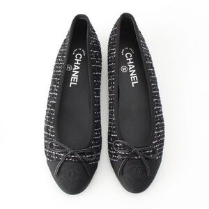 CHANEL New 2025 Interlocking CC Logo Ballet Flats / Size EU 38 / Tweed
